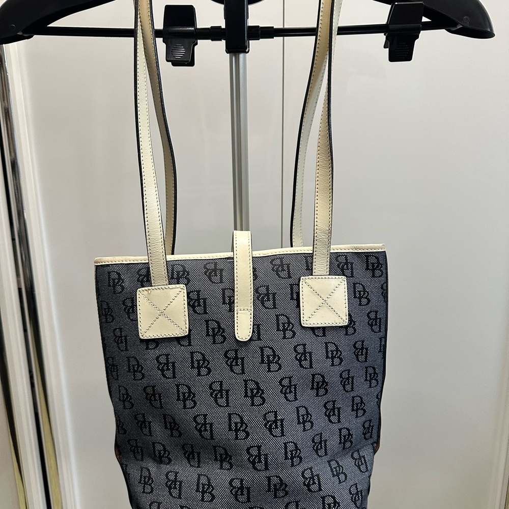 Dooney & Bourke Black and Cream Logo Tote - Picture 4 of 9